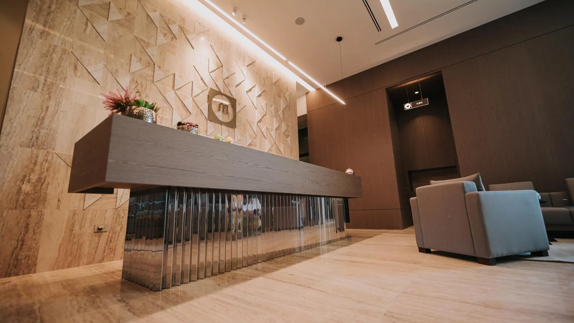Magnus Hotel فلورا