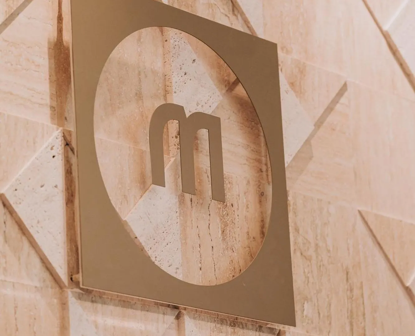 Magnus Hotel فلورا ألبانيا