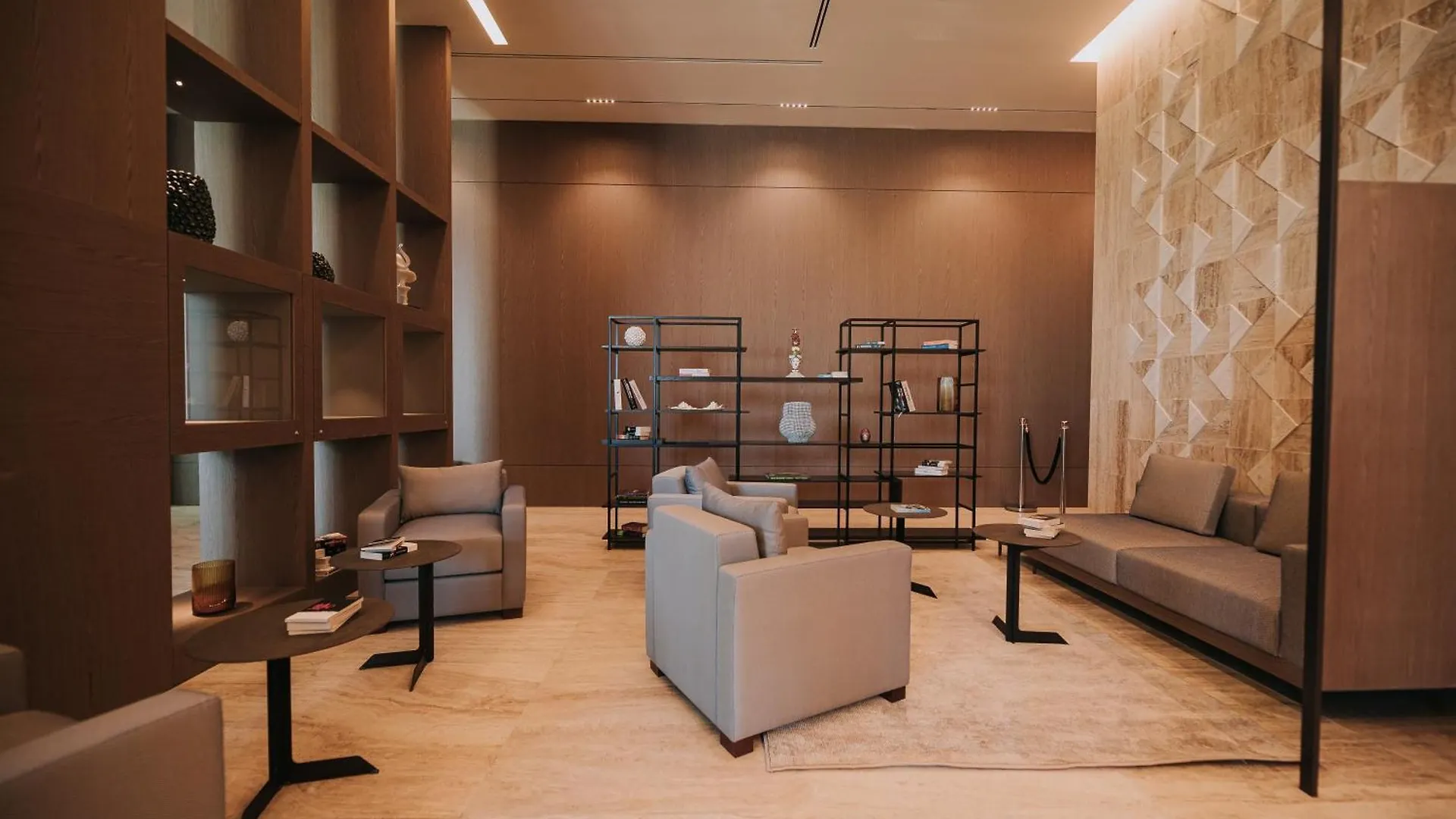 Magnus Hotel فلورا ألبانيا