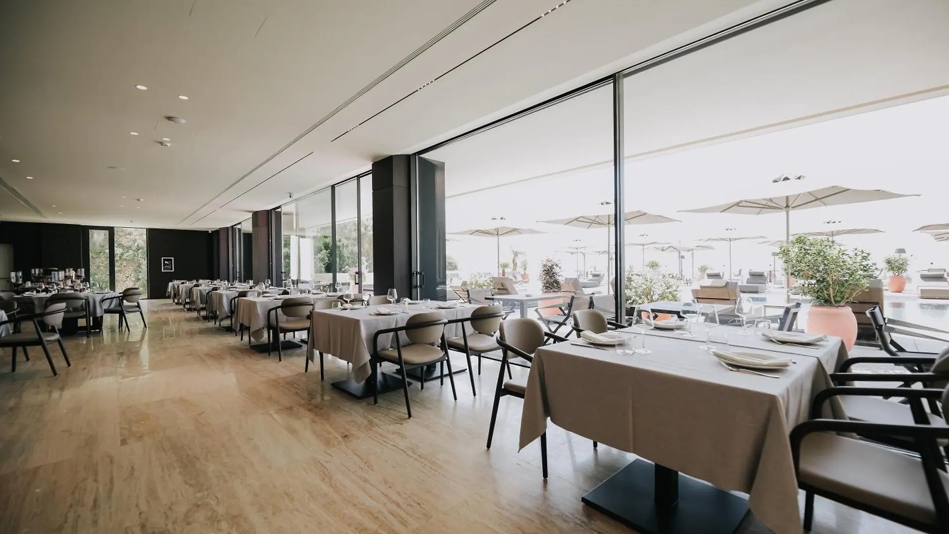 Magnus Hotel فلورا ألبانيا