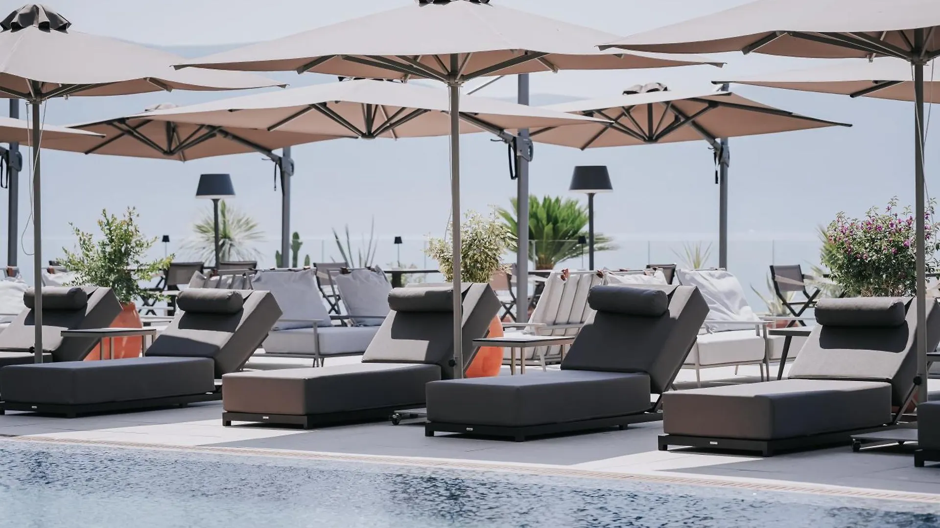Magnus Hotel Vlorë 4*,  阿尔巴尼亚