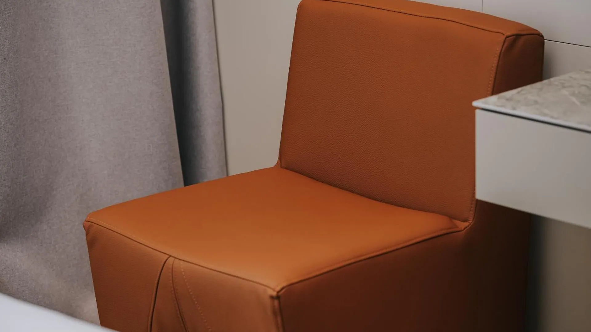 Magnus Hotel فلورا