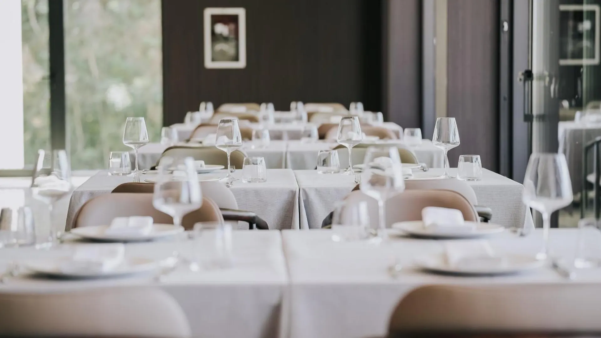 Magnus Hotel فلورا 4*,  ألبانيا